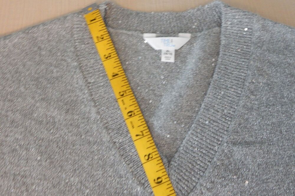 Women's Time And Tru V Neck Sequin Sweater GRAY Pullover Size XL (16-18) NWT - Picture 6 of 16